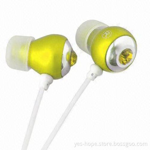 High-quality Earphones for iPhone Featuring, Built-in 3-button Remote, Mic Control